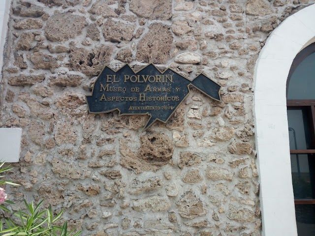 Museo de Armas y Aspectos Históricos "El Polvorín"
